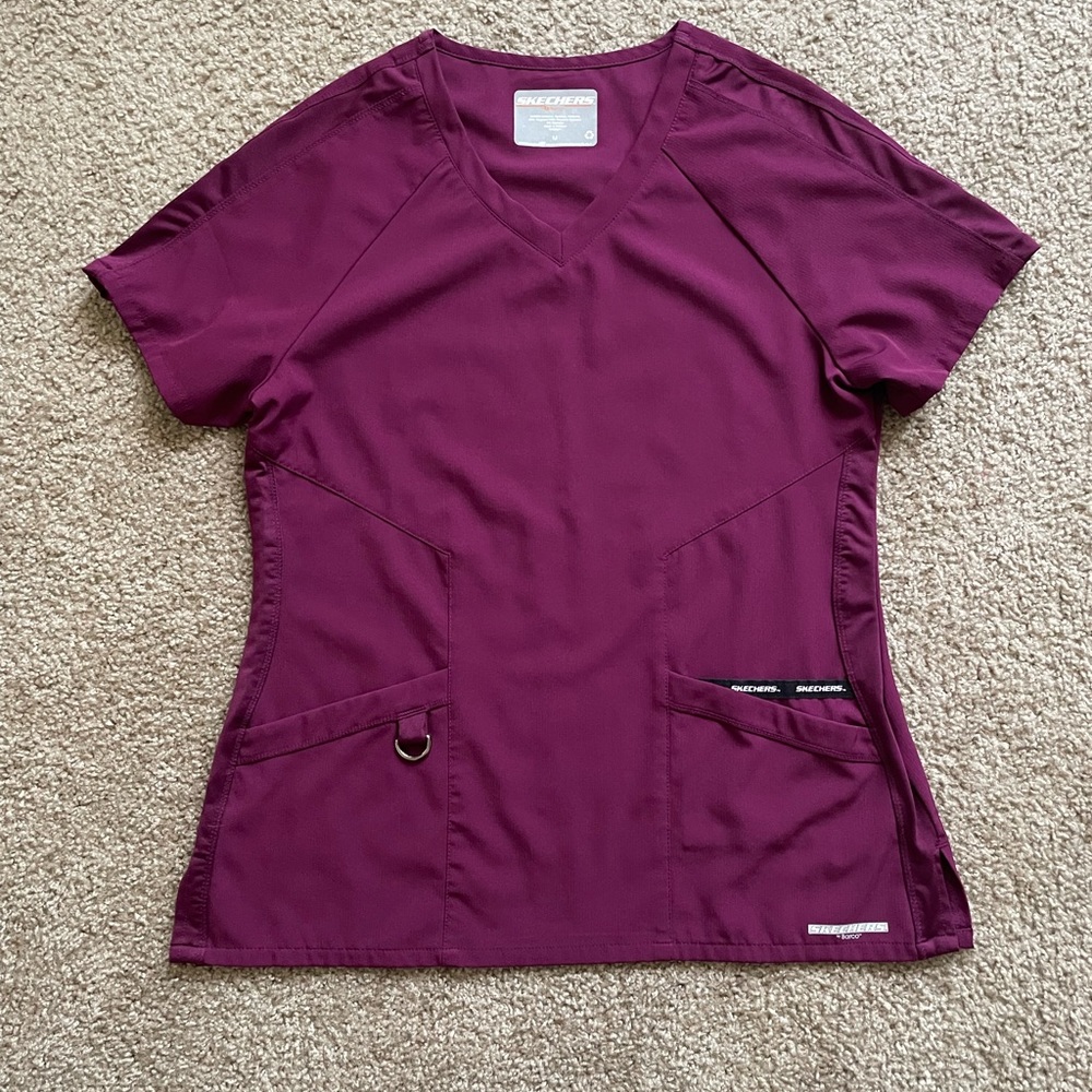 Skechers scrub set